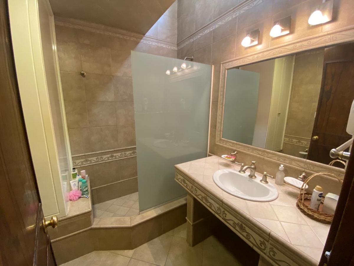 Fuxia House Hostel Mendoza Dış mekan fotoğraf