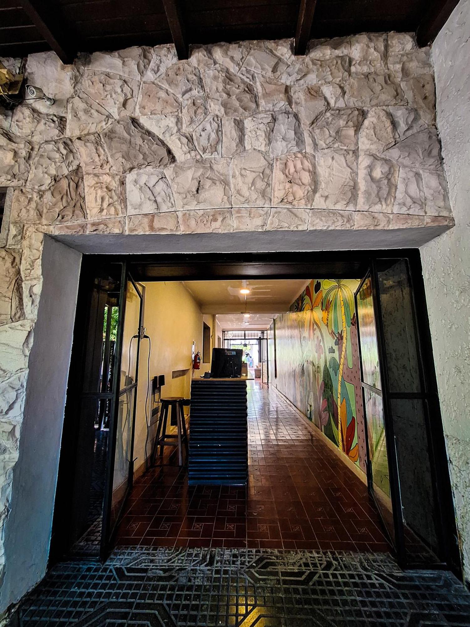 Fuxia House Hostel Mendoza Dış mekan fotoğraf