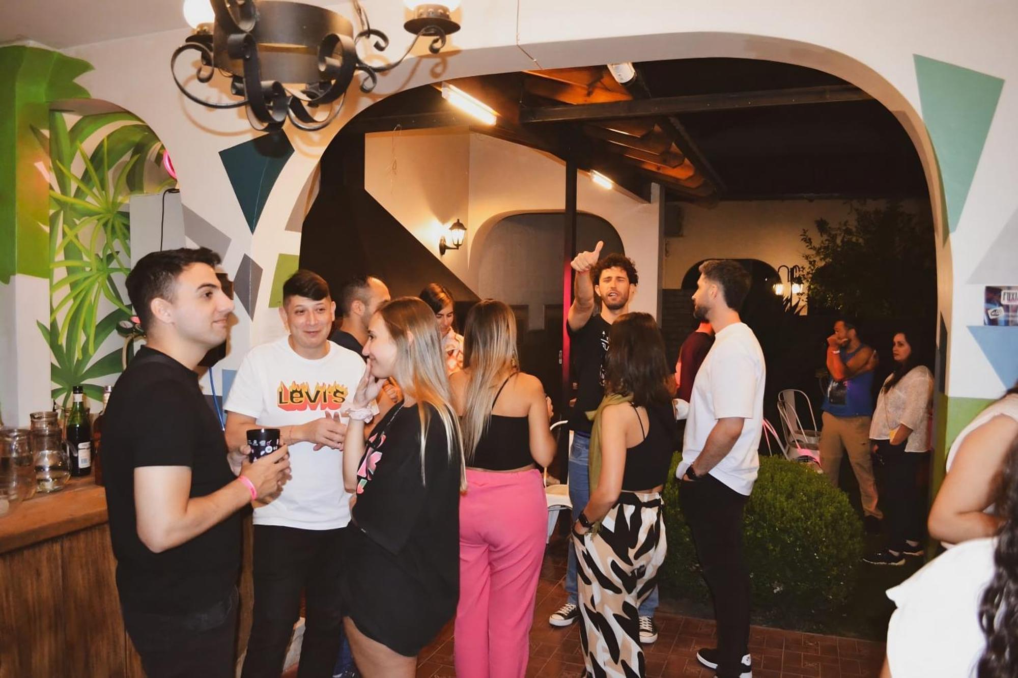 Fuxia House Hostel Mendoza Dış mekan fotoğraf